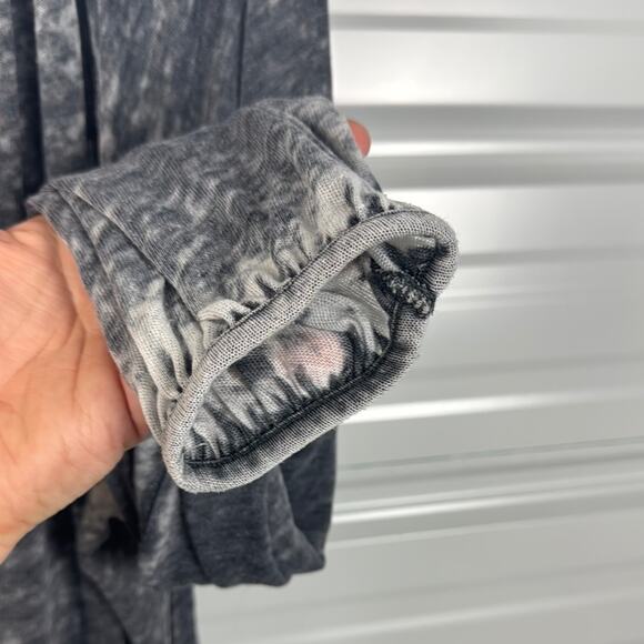 We The Free Black and Gray Long Sleeve Tee - Picture 5 of 11